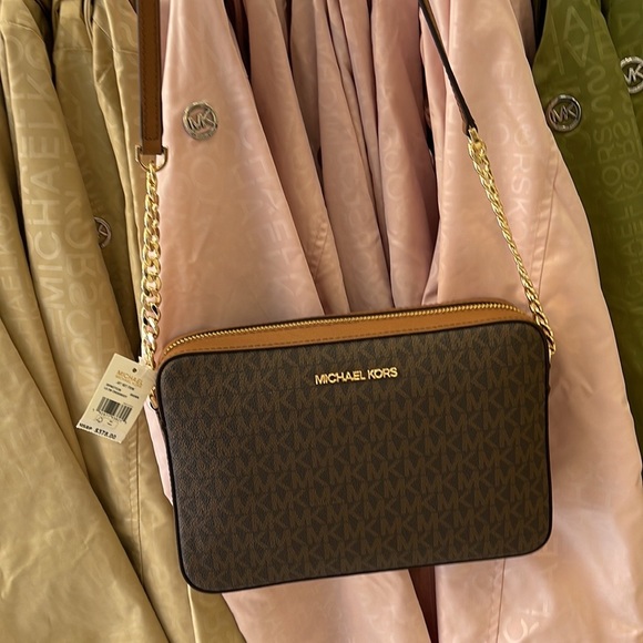 Michael Kors Large Jet Set Item East West Crossbody Brown - Picture 13 of 16